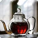 Черный чай              Крупнолистовой черный чай — это крупные листья, скрученные в тугую спиральку, с минимальными повреждениями. В момент заваривания листья разворачиваются, но природная структура сохраняется. Когда мастера скручивают листочки вручную, они могут ...