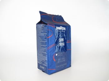 Кофе в зернах Lavazza Crema e Aroma (Лавацца Крема е Арома)  1 кг, вакуумная упаковка, пакет синего цвета